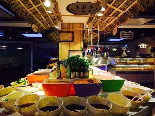 #橙子探店# 空調+雅座+烤肉+火鍋+海鮮+西點,你敢相信他只是一家單純的烤肉店嗎?